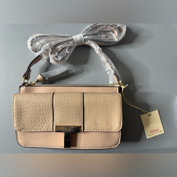 Trina Turk Handbags - Trina Turk Tan Croc-Embossed crossbody with gold hardware